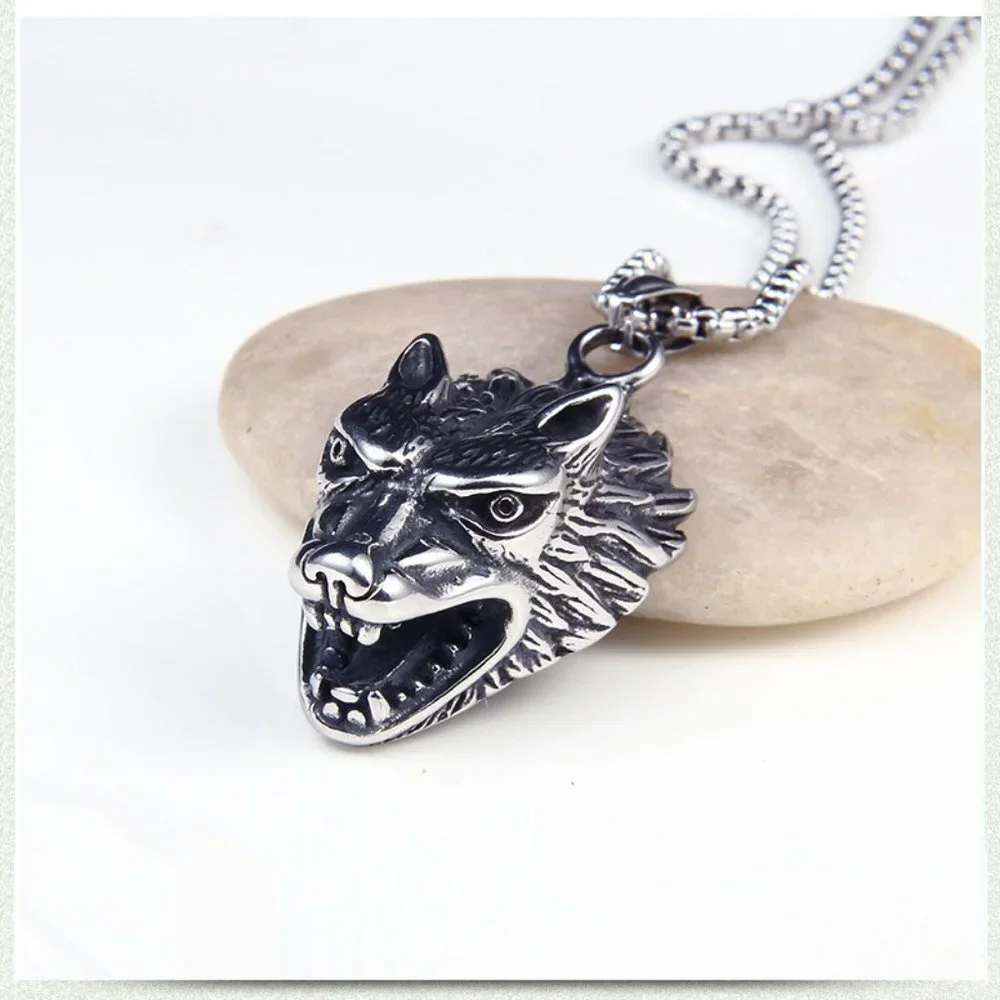 ❤️Hip Hop Hollow Trendy Wolf Head Pendant necklace for women/men, N90201P202